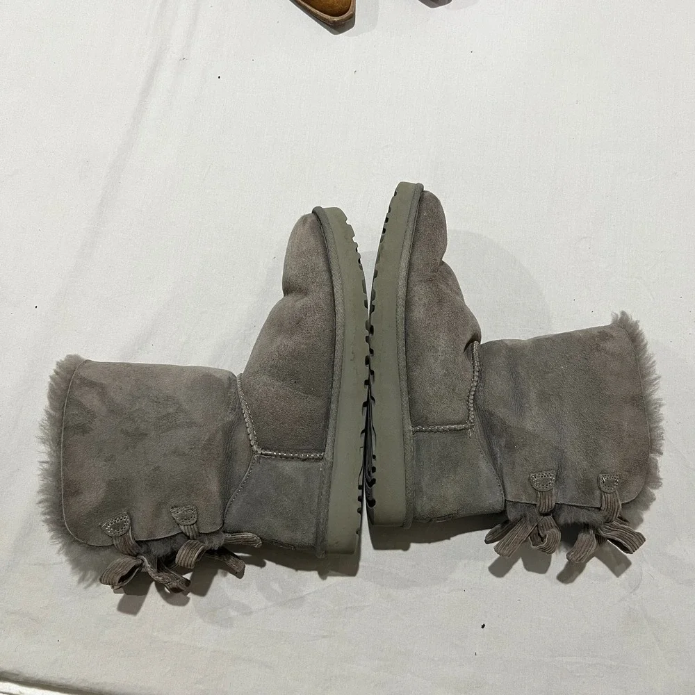 UGG Womens Gray Suede Mid Calf Bailey Corduroy Bow Coquette Boots Size 9